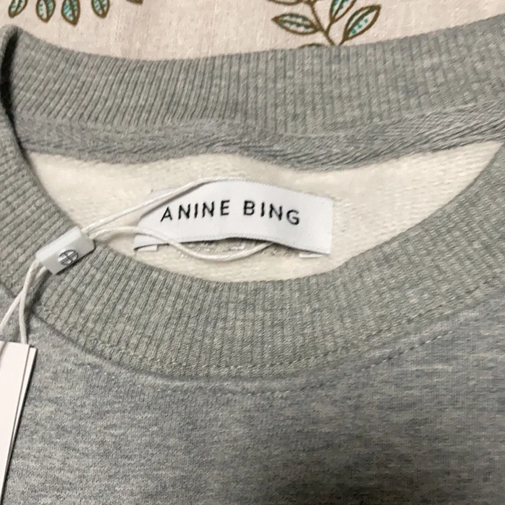 Women’s MILES Oversized sweatshirt Letterman size Large - Picture 5 of 6